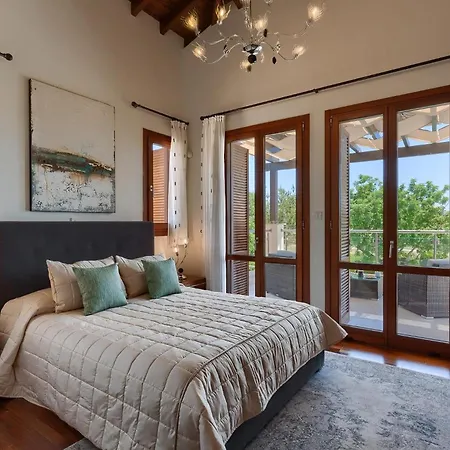 Aphrodite Hills Superior Superior 0336 Air Conditioning 4 Bedrooms Villa