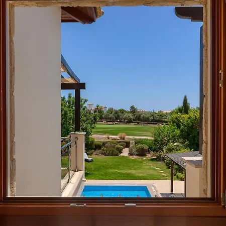 Aphrodite Hills Superior Superior 0336 Air Conditioning 4 Bedrooms *